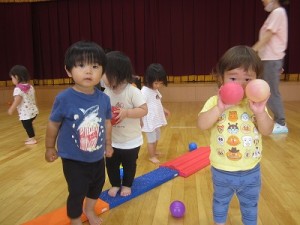 雨の日だって運動遊び ♪（１歳児さん）