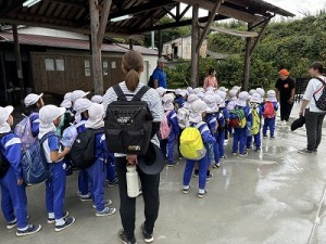 芋掘り・みかん狩りに行きました！（３・４・５歳児さん）