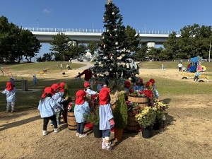 二色の浜へ遠足に行きました！（１・２歳児さん）