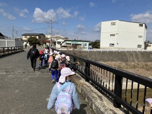 徒歩遠足に行きました！（5歳児さん）